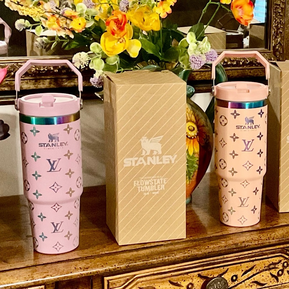 Brand New Light Purple/Peach Pink Stanley LV